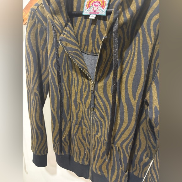 JOHNNY WAS ANIMAL PRINT ZIP UP HOODIE - Picture 3 of 8